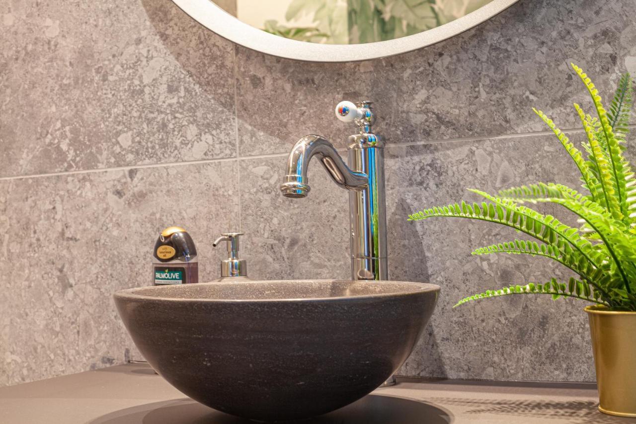 Luxury Suites Royal Antwerpen Buitenkant foto