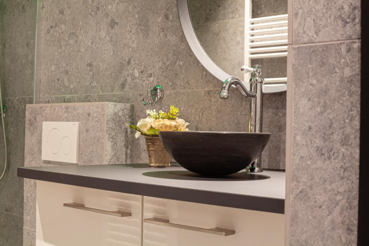 Luxury Suites Royal Antwerpen Buitenkant foto